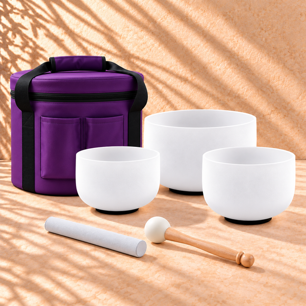 SOUL: tres cuencos, bolso violeta de tela y dos baquetas
